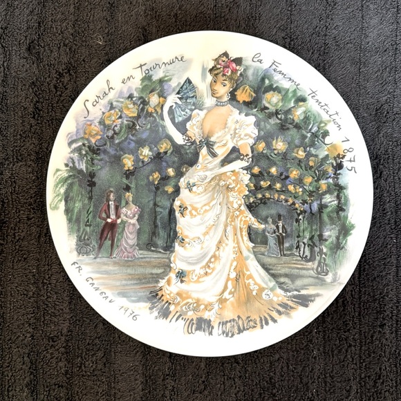 SARAH DE TONURE" Collector Plate~8 1/2" Dia.~ D'Arceau Limoges China~ - Picture 2 of 3